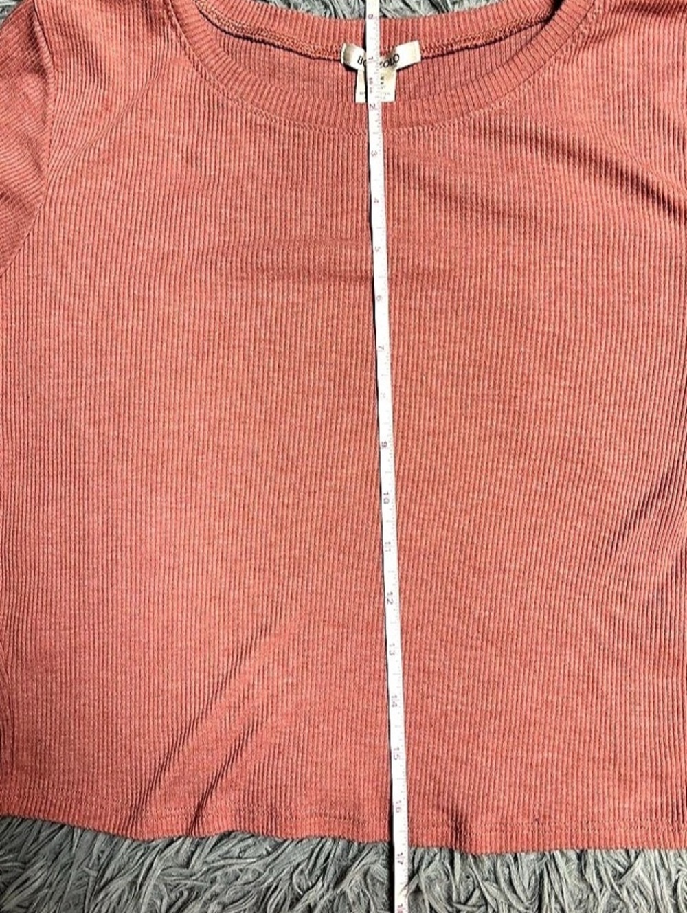Bozzolo Ribbed Crop Top - Picture 10 of 11